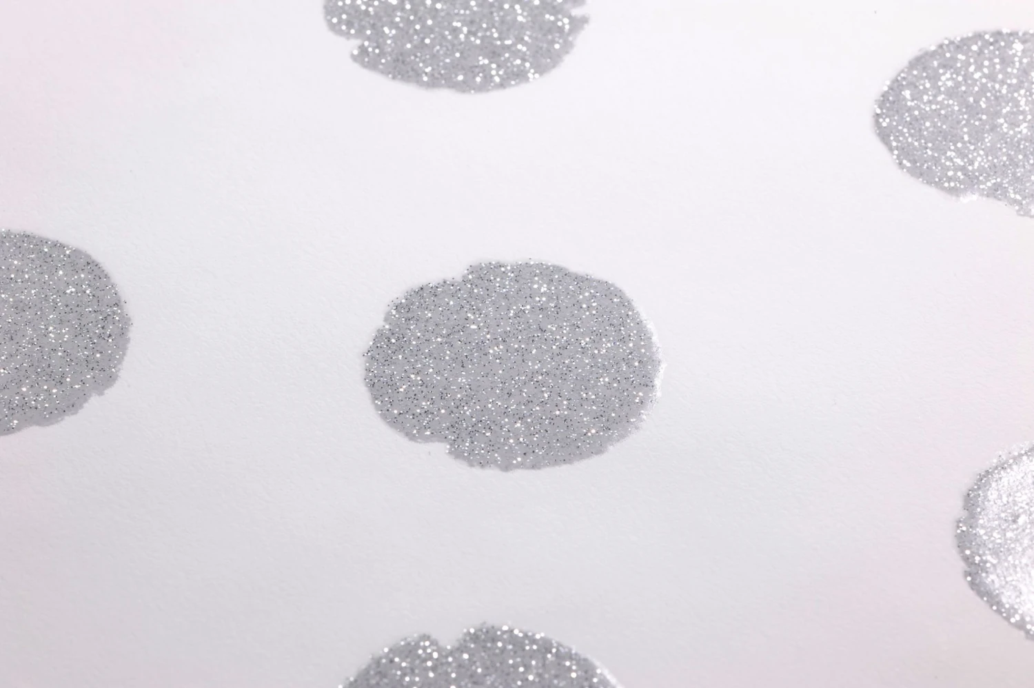 Tapete Corbetta Silber Glitzer 3 Tapete Corbetta Silber Glitzer – Bild 3